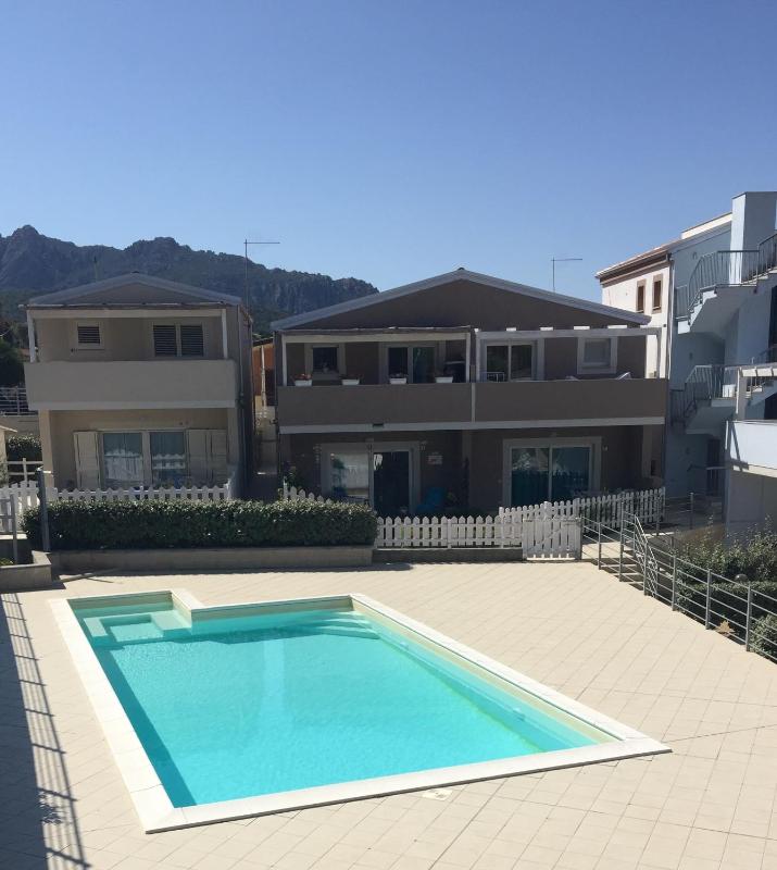 La Perla a Viddalba - Lussuosa Villa con Piscina