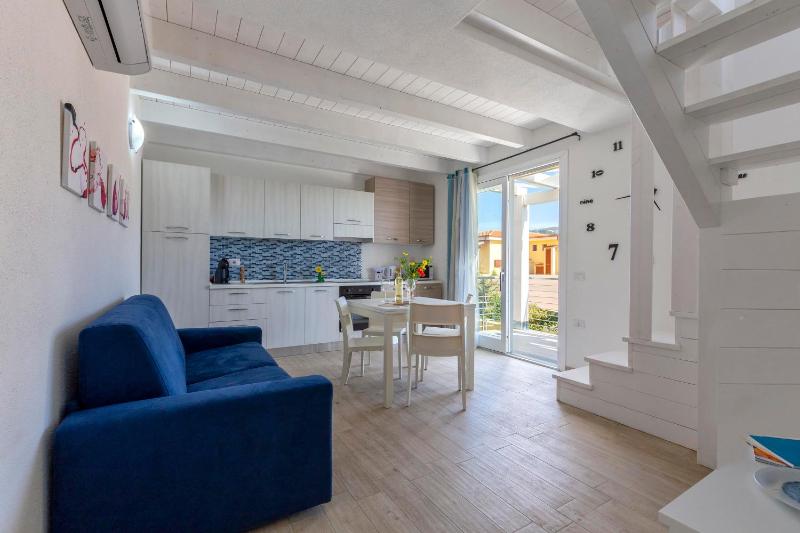 Appartamento Isola Rossa - Comfort e vista mare unica