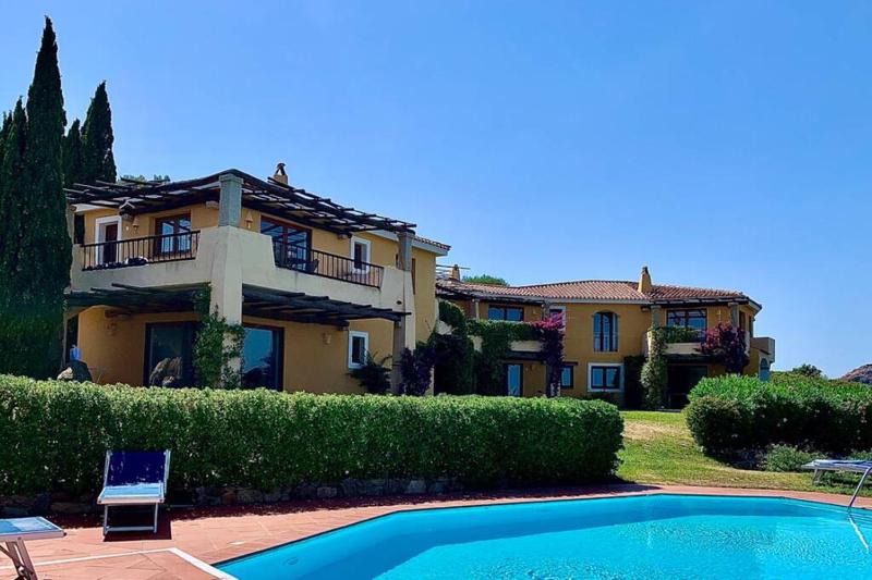 Sunrise 23 a San Pantaleo - Appartamento con piscina