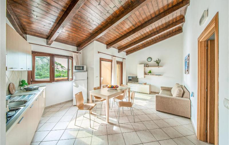 Via Lunibarone D a Trinità d'Agultu - Comfort e piscina