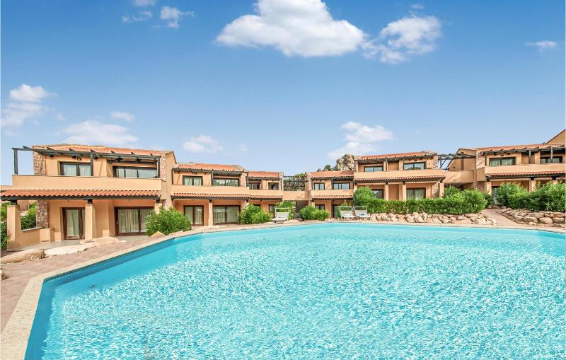 Via Lunibarone D a Trinità d'Agultu - Comfort e piscina