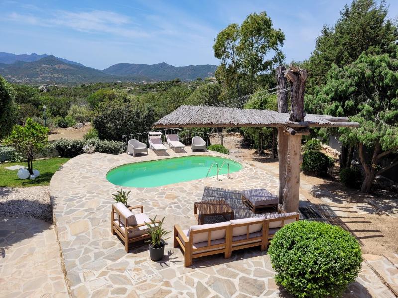 Delightful Cottage a Monte Petrosu - Casa con piscina