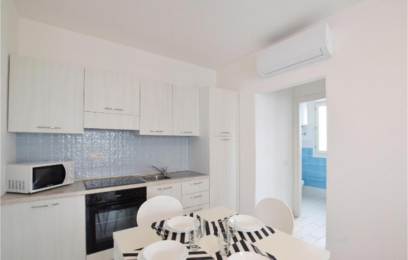 Gorgeous Apartment a Isola Rossa - Relax con giardino