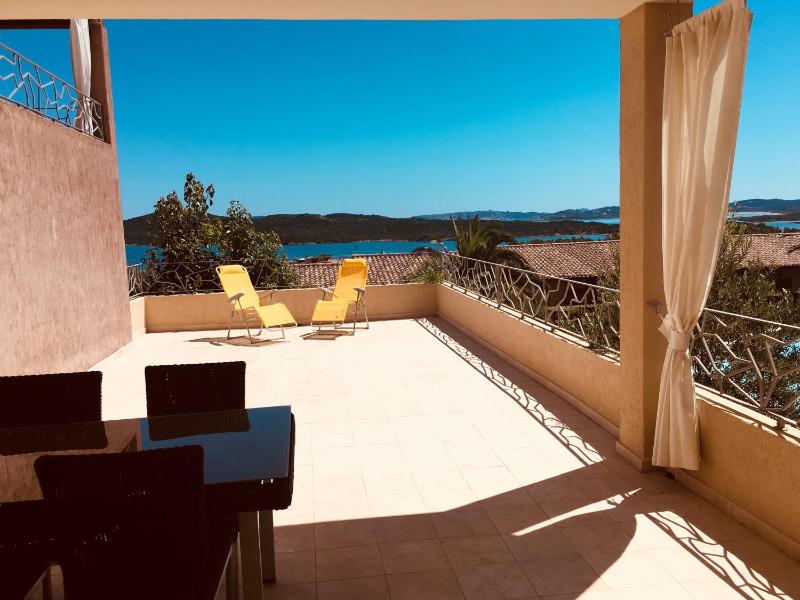 Splendid Seaview a Porto Pozzo - Lusso con piscina
