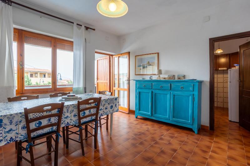 La Finestra sul Mare a Isola Rossa - Casa con Barbecue